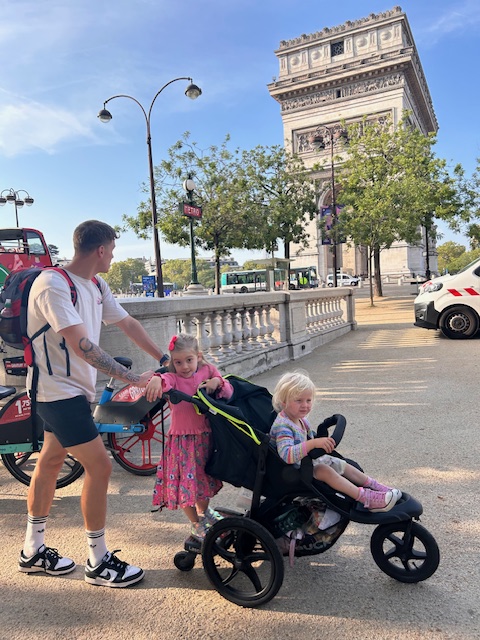 disneyland paris with young kids.j