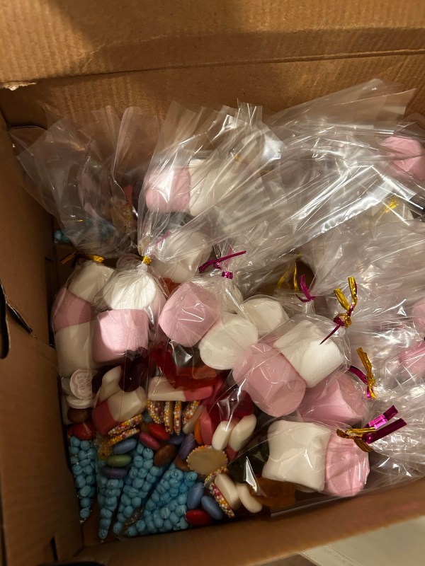 Cheap party bag idea